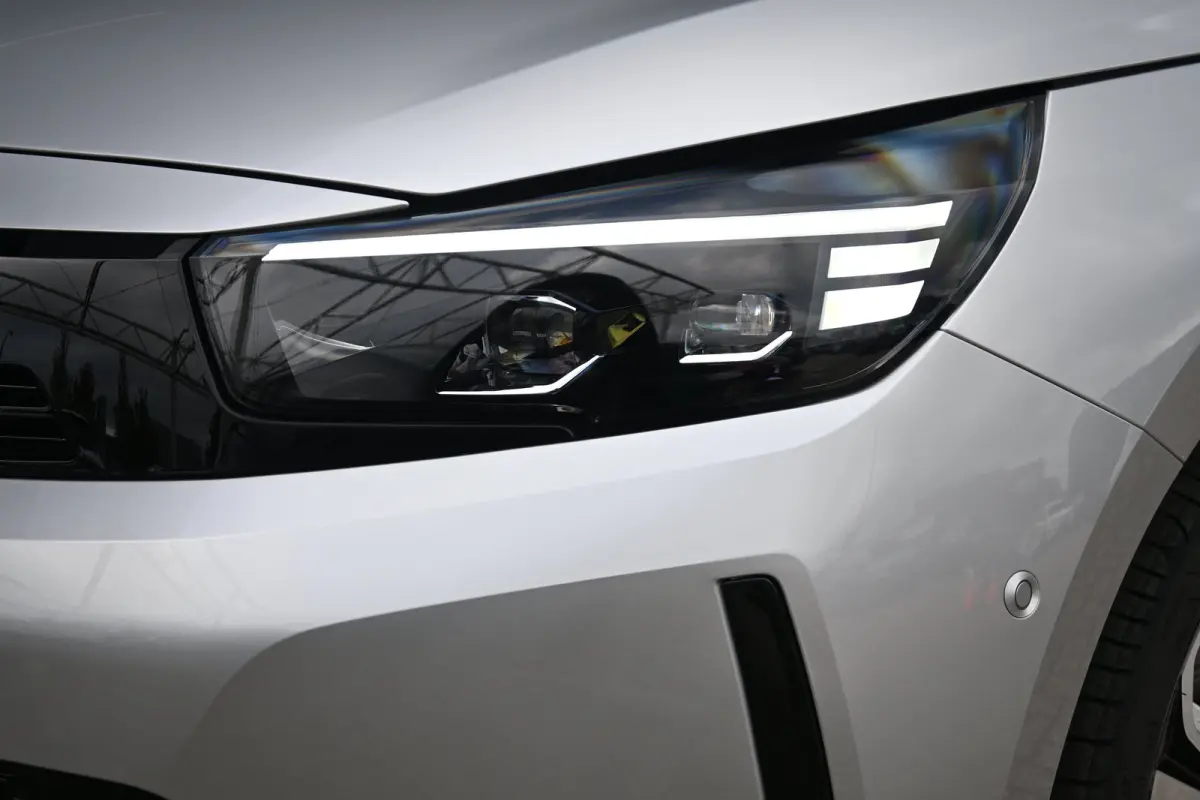 1.2 Turbo Hybrid Ultimate 145pk | Massage | Stuur/Stoelverwarming | LED-Adaptive | Achteruitrijcamera | !!