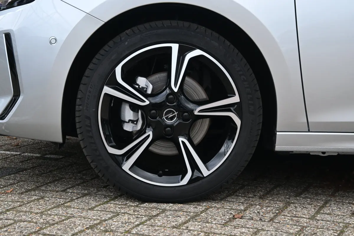 1.2 Turbo Hybrid Ultimate 145pk | Massage | Stuur/Stoelverwarming | LED-Adaptive | Achteruitrijcamera | !!