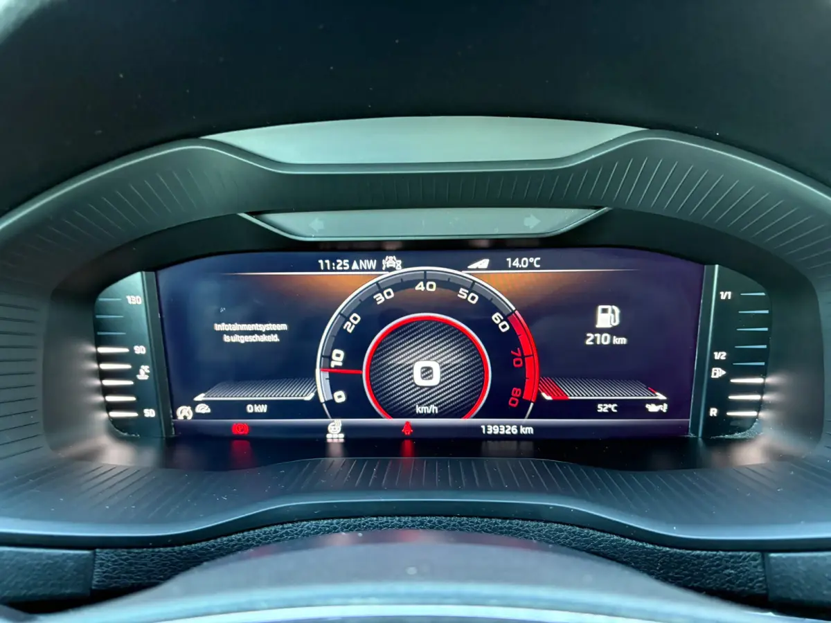 1.5 TSI 150 pk ACT Sportline Business | Achteruitrijcamera | Stoel\stuur verwarming | Apple Carplay |
