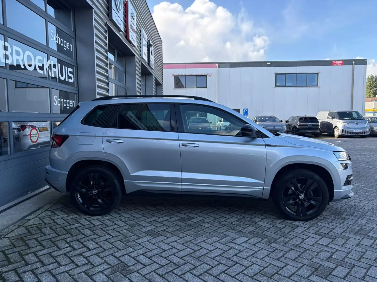 1.5 TSI 150 pk ACT Sportline Business | Achteruitrijcamera | Stoel\stuur verwarming | Apple Carplay |