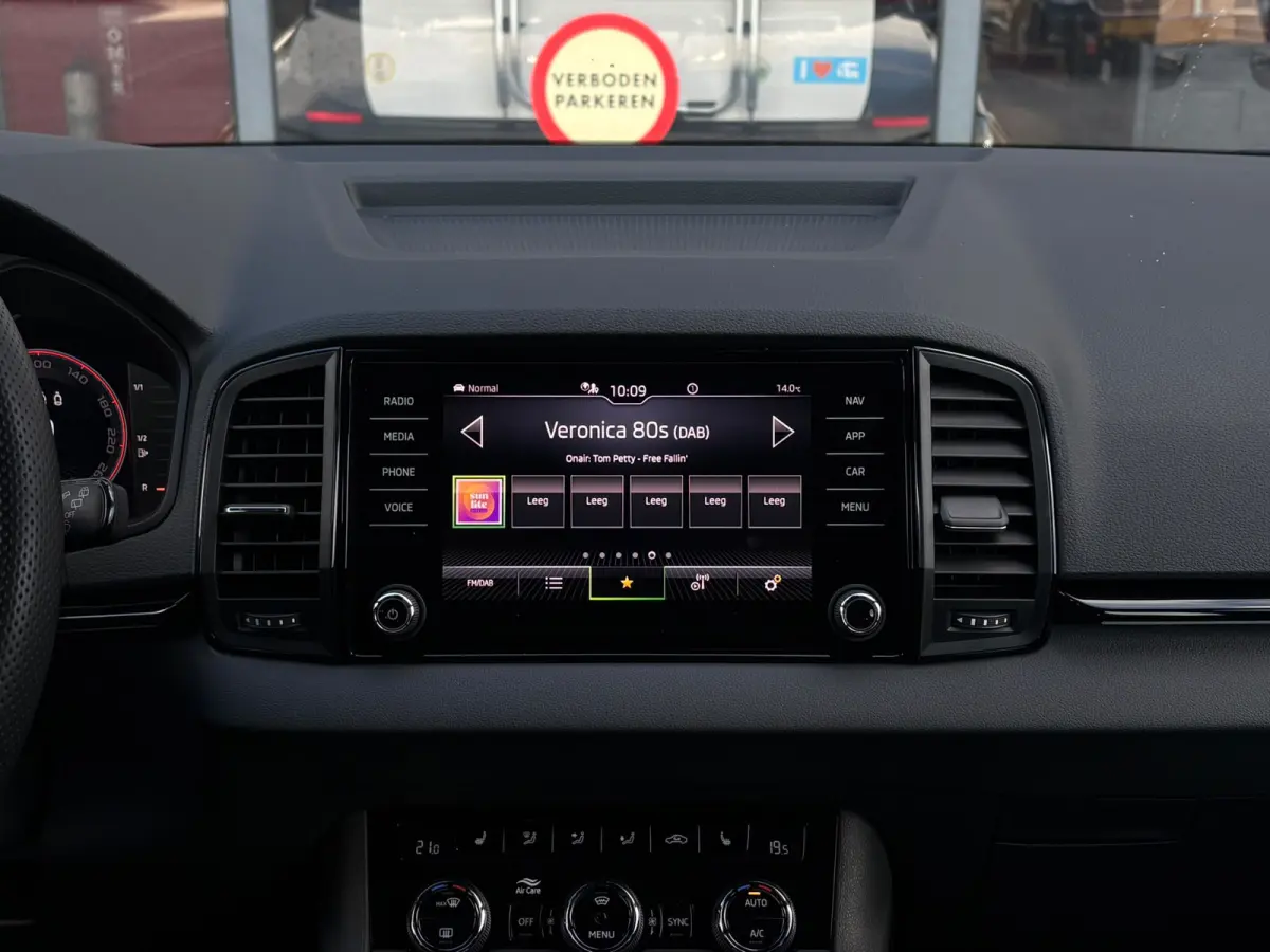 1.5 TSI 150 pk ACT Sportline Business | Achteruitrijcamera | Stoel\stuur verwarming | Apple Carplay |