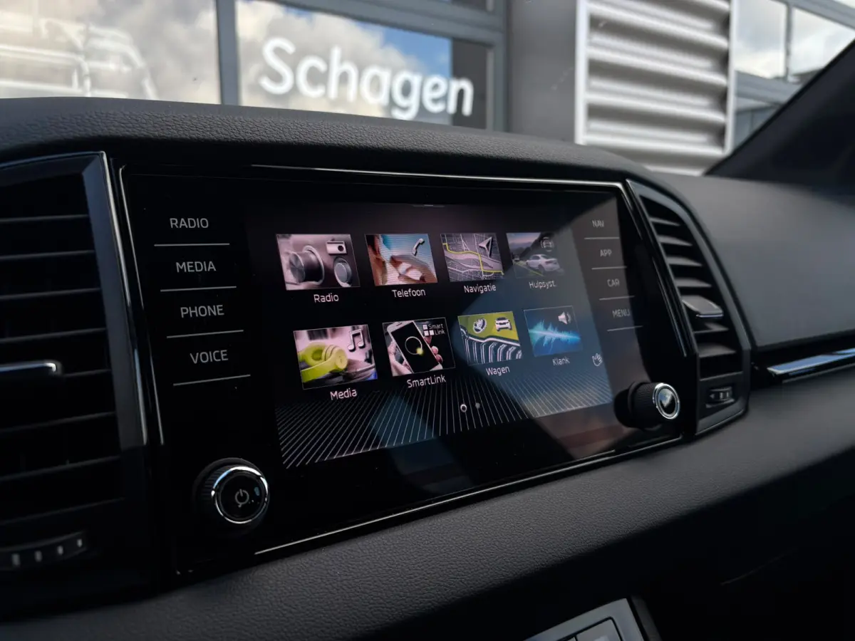 1.5 TSI 150 pk ACT Sportline Business | Achteruitrijcamera | Stoel\stuur verwarming | Apple Carplay |