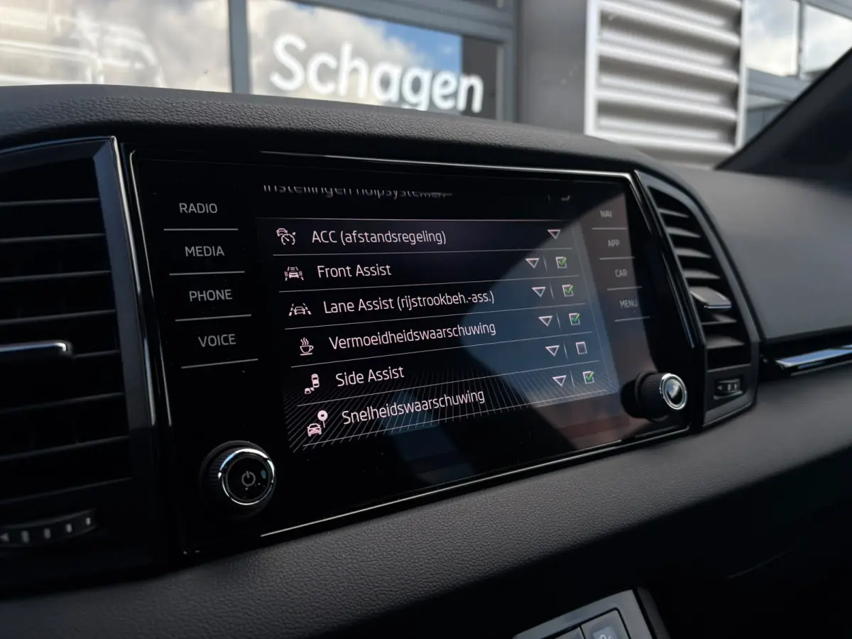 1.5 TSI 150 pk ACT Sportline Business | Achteruitrijcamera | Stoel\stuur verwarming | Apple Carplay |