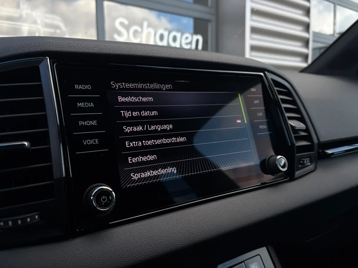1.5 TSI 150 pk ACT Sportline Business | Achteruitrijcamera | Stoel\stuur verwarming | Apple Carplay |
