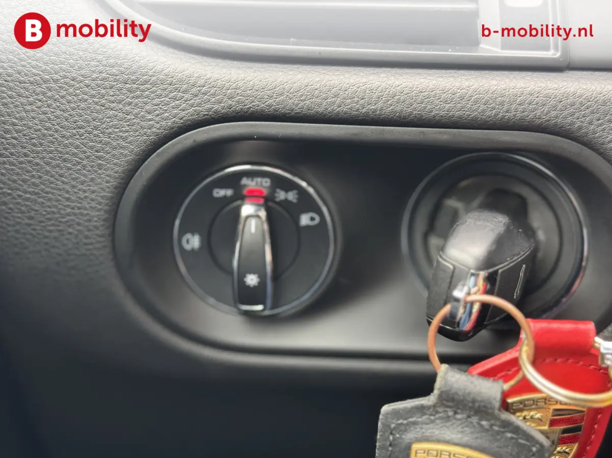 2.0 T Panoramadak Memory Pakket Trekhaak 2000kg Dealer Onderhouden! | Achteruitrijcamera | Stoelverwarming | Navigatie | Apple CarPlay