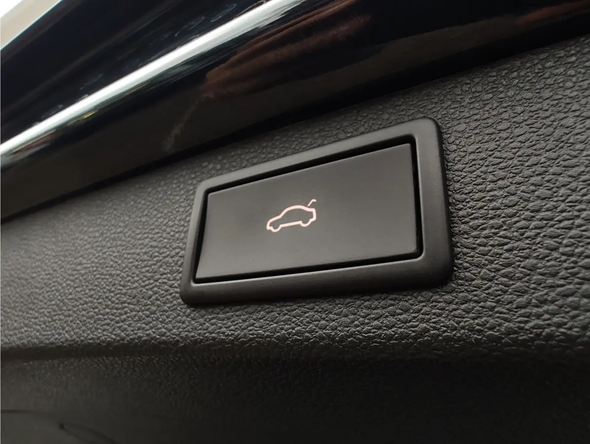 1.5 TSI SPORTLINE BUSINESS AUTOMAAT Memory Seats | Pano | Virtual Cockpit | Mille Miglia velgen