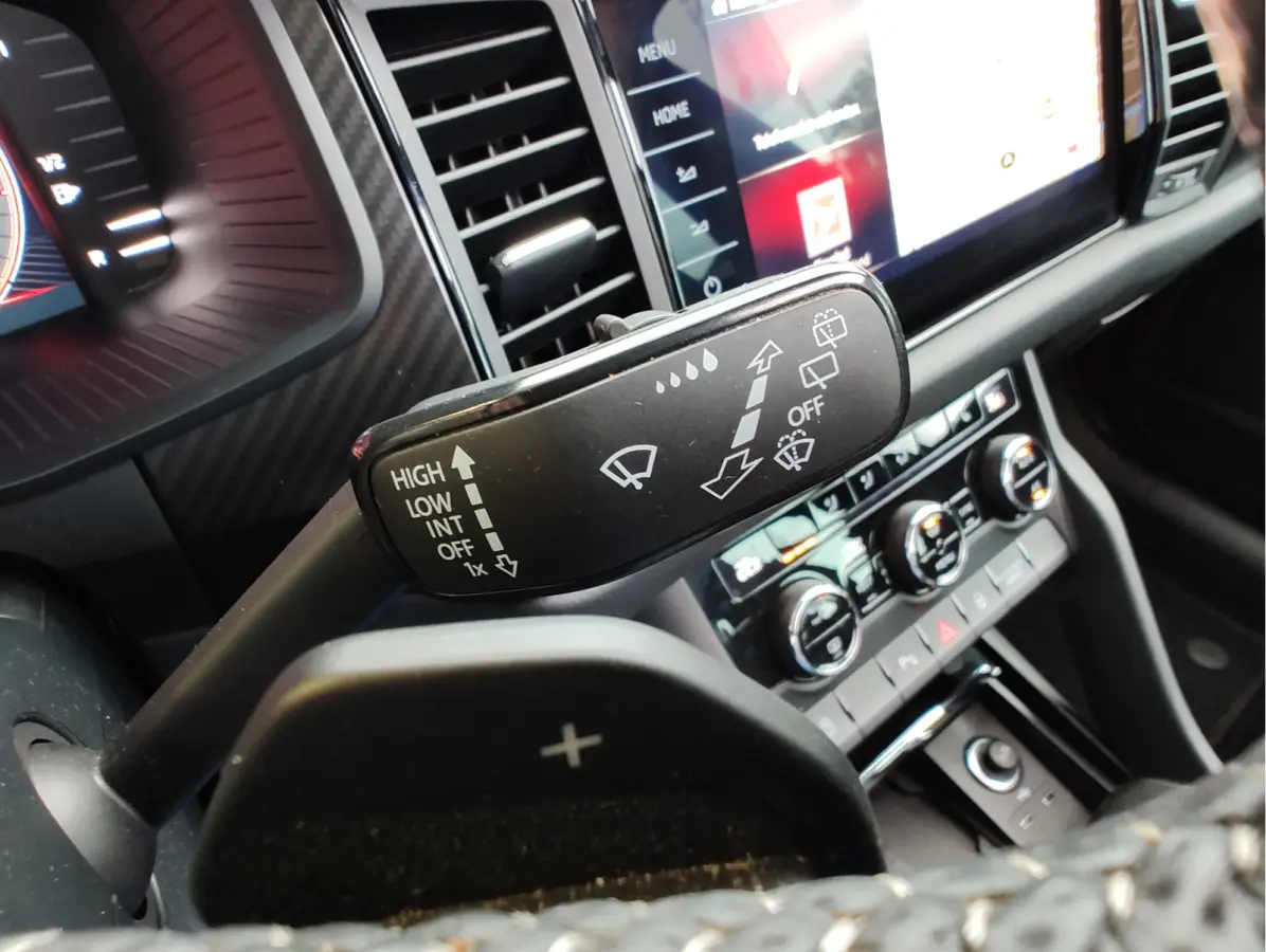 1.5 TSI SPORTLINE BUSINESS AUTOMAAT Memory Seats | Pano | Virtual Cockpit | Mille Miglia velgen
