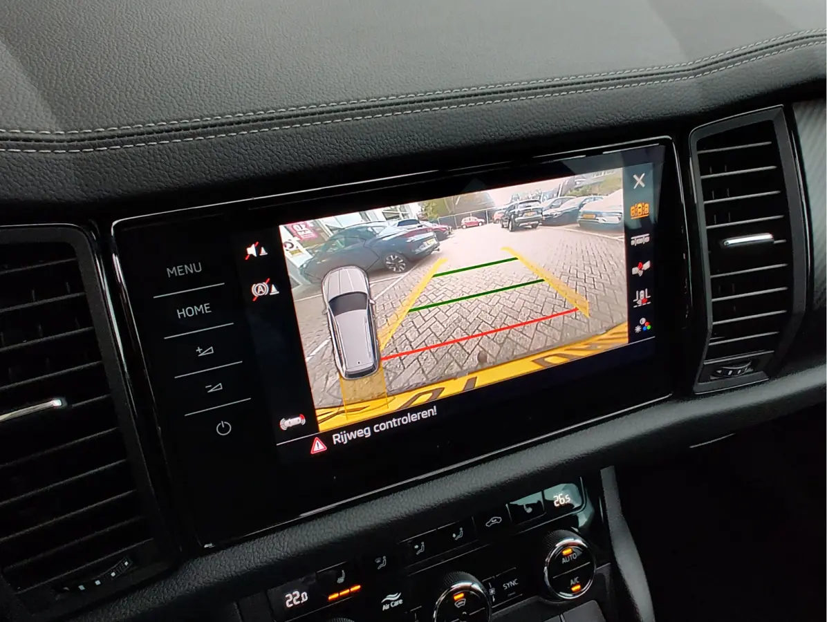 1.5 TSI SPORTLINE BUSINESS AUTOMAAT Memory Seats | Pano | Virtual Cockpit | Mille Miglia velgen