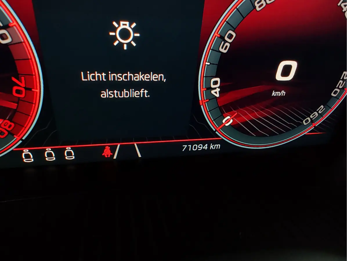 1.5 TSI SPORTLINE BUSINESS AUTOMAAT Memory Seats | Pano | Virtual Cockpit | Mille Miglia velgen