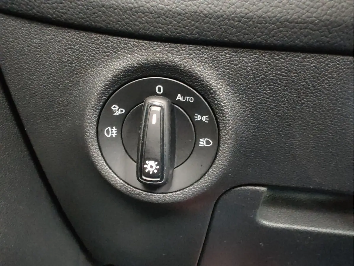 1.5 TSI SPORTLINE BUSINESS AUTOMAAT Memory Seats | Pano | Virtual Cockpit | Mille Miglia velgen