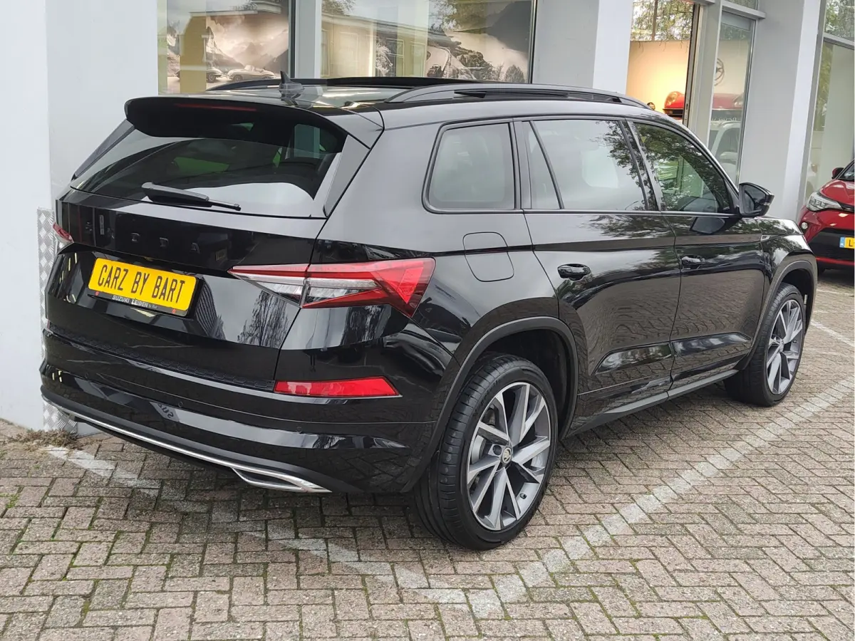 1.5 TSI SPORTLINE BUSINESS AUTOMAAT Memory Seats | Pano | Virtual Cockpit | Mille Miglia velgen
