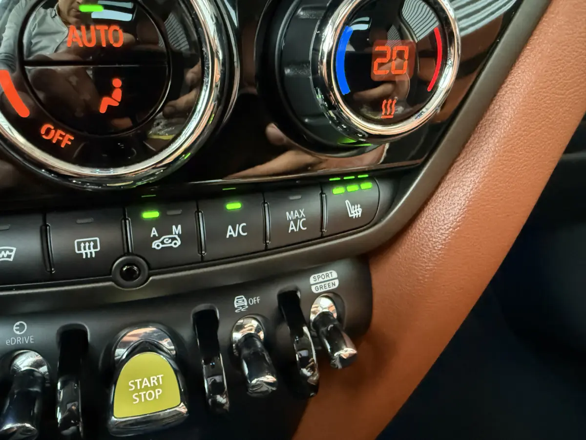 1.5 Cooper SE ALL4 Pano/H&K/Leder