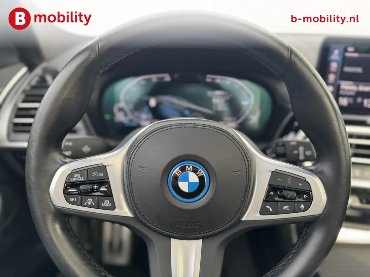 High Executive M-Sport 80 kWh SOH 100% Panoramadak NL Auto! | Elektrische Stoelen | Achteruitrijcamera | Adaptive Cruise Control
