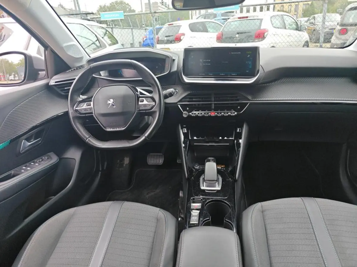 EV Allure Pack 50 kWh | Fase 3 laden | SOH 86,94% | Navigatie | Camera | Stoelverwarming | NL auto | 1e Eigenaar | Dealer onderhouden |