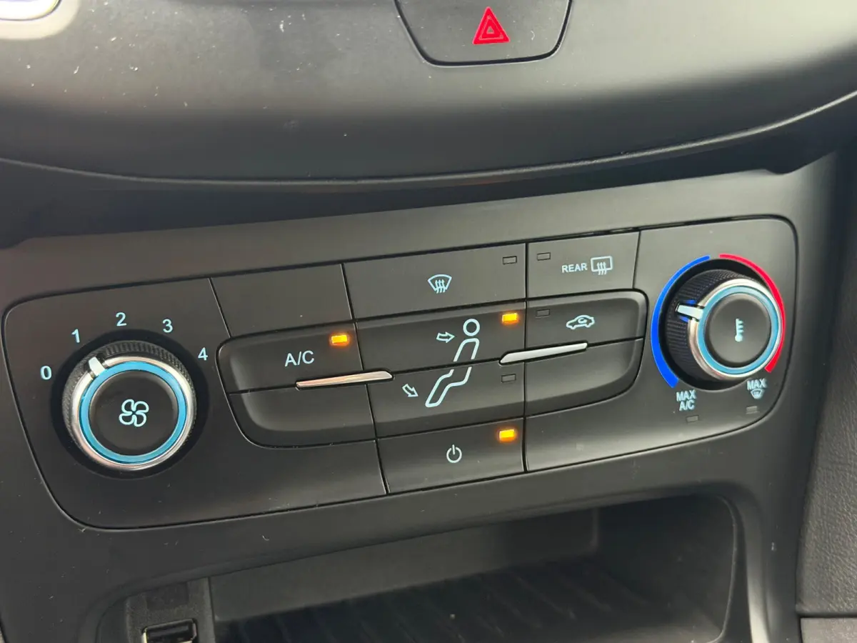 1.0 Lease Edition|D-Riem vv in 2026|2e Eigenaar|Trekhaak|Navi|Airco|Cruise|Bleutooth|PDC|LMV|Isofix|N.A.P|