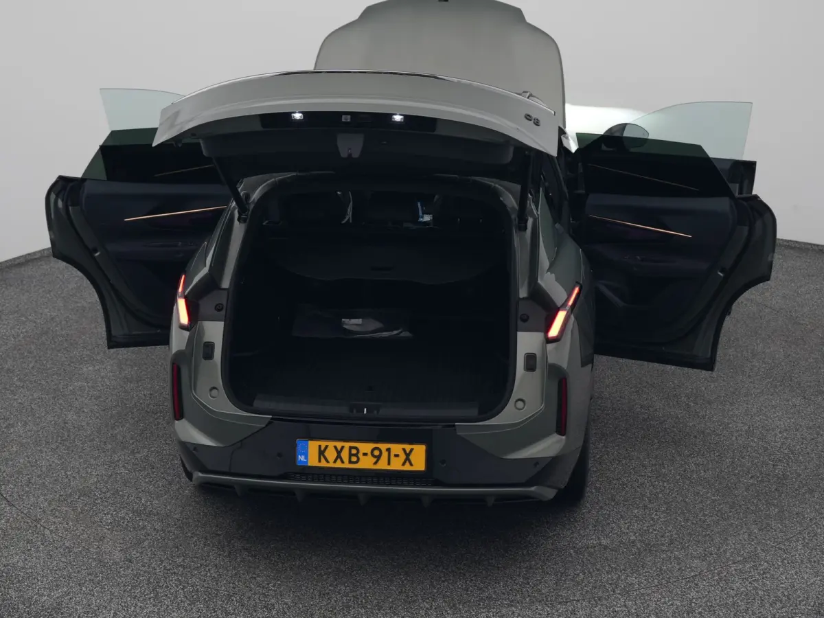 1.5 More | PANO | 360° | H&K | ADAPTIVE | STOELVENT. | STOELMASSAGE | STOEL- EN STUURVERW.