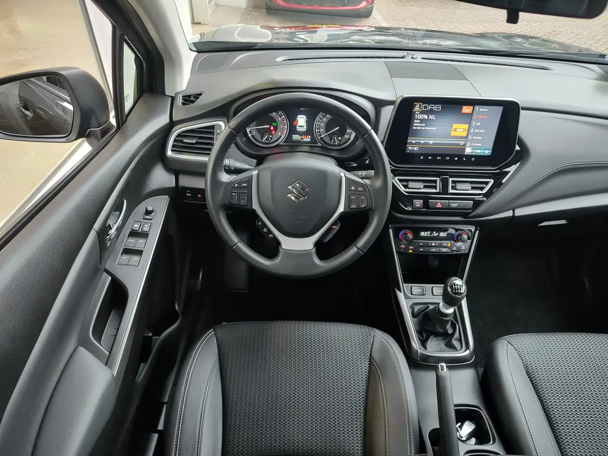 1.4 BOOSTERJET STYLE SMART HYBRID 4-seizoenenbanden | 360 Camera | Stoelverwarming