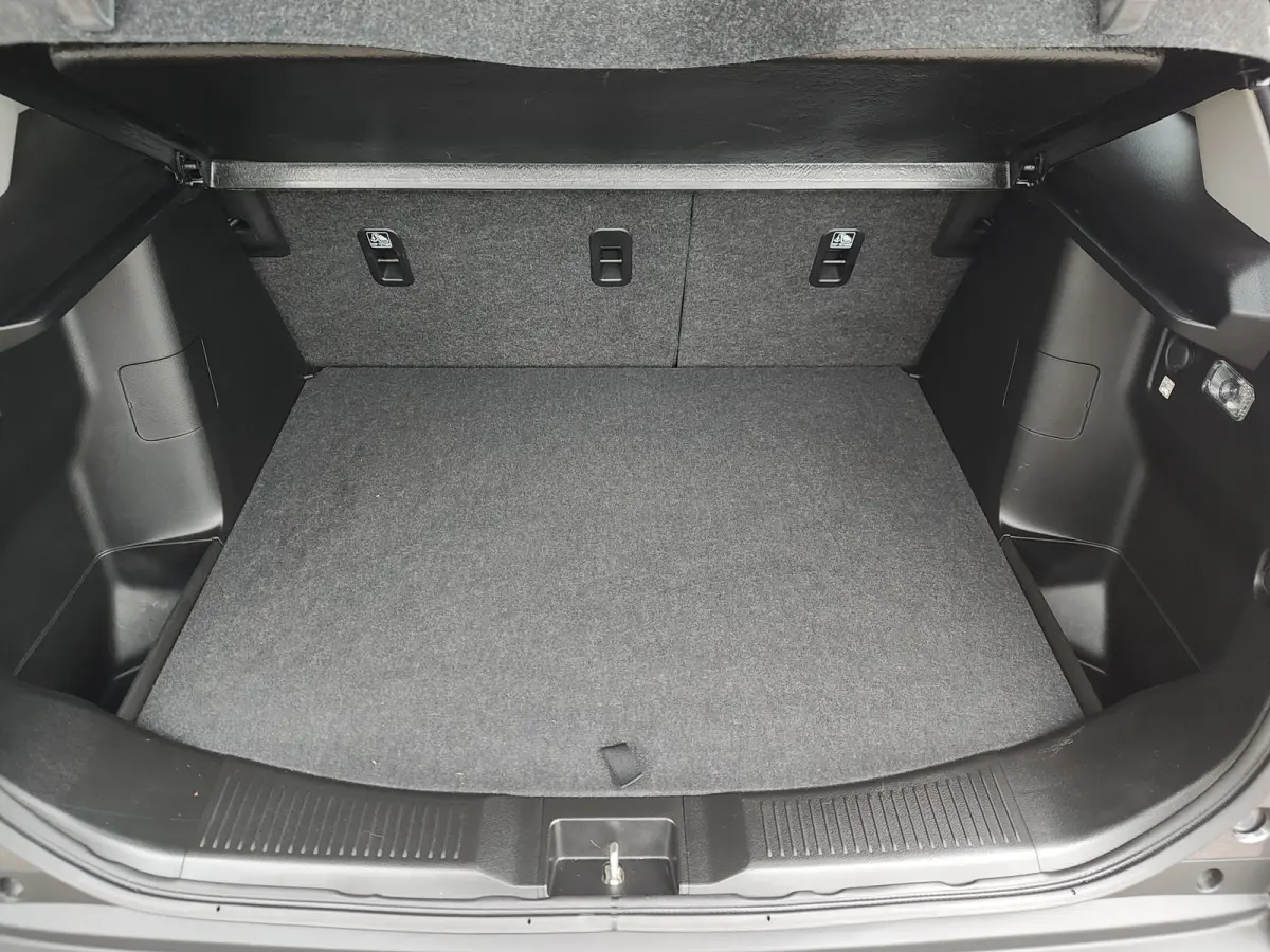 1.4 BOOSTERJET STYLE SMART HYBRID 4-seizoenenbanden | 360 Camera | Stoelverwarming