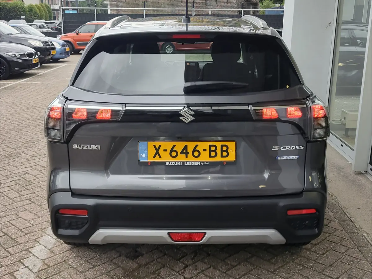 1.4 BOOSTERJET STYLE SMART HYBRID 4-seizoenenbanden | 360 Camera | Stoelverwarming