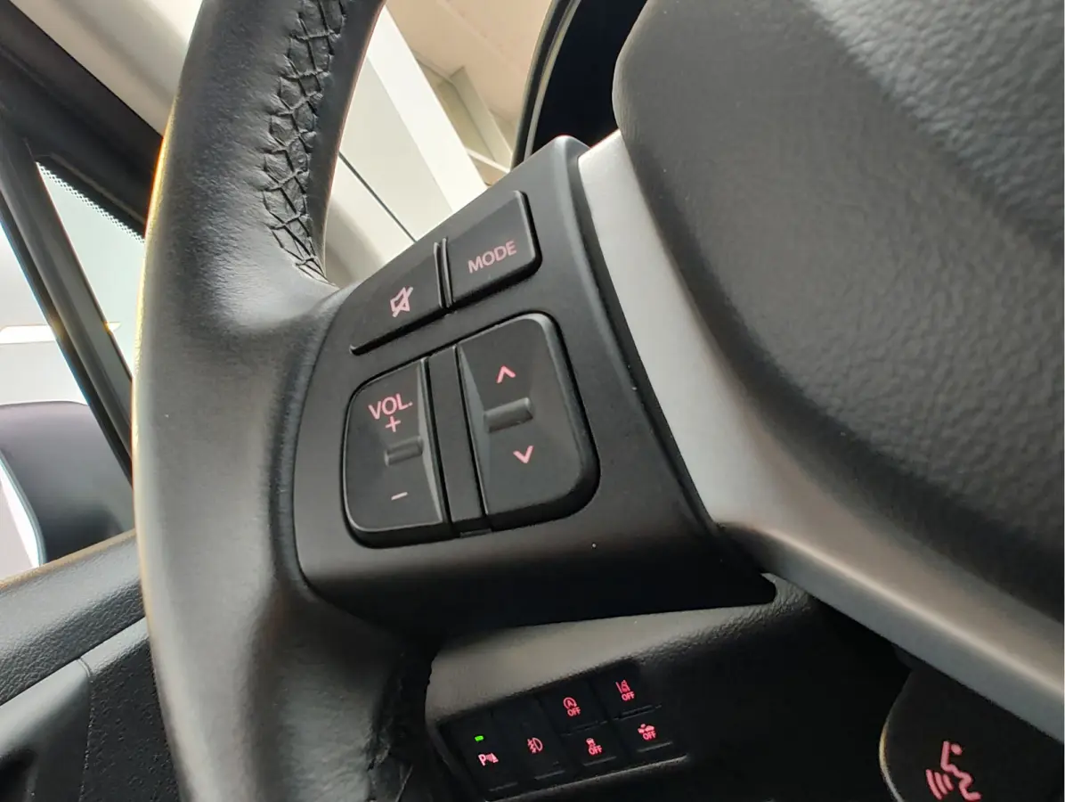 1.4 BOOSTERJET STYLE SMART HYBRID 4-seizoenenbanden | 360 Camera | Stoelverwarming