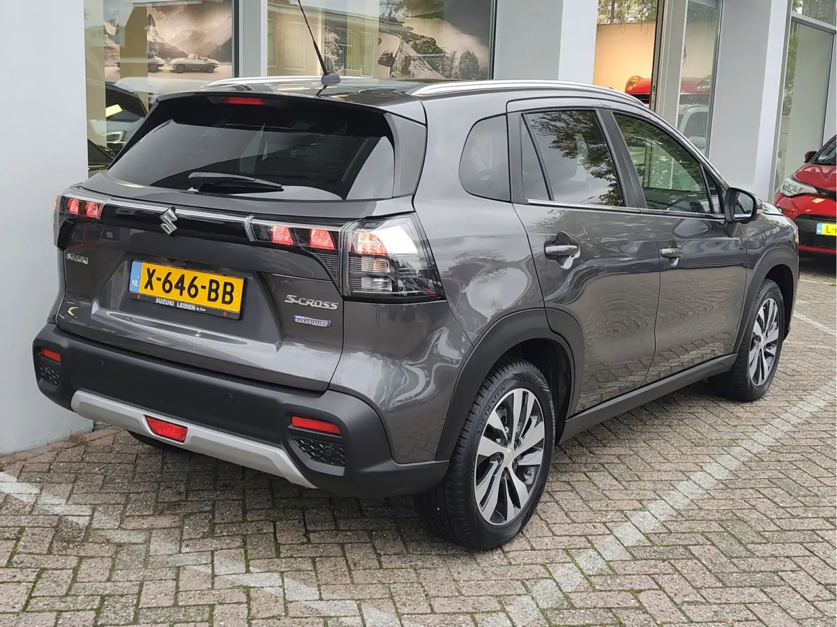 1.4 BOOSTERJET STYLE SMART HYBRID 4-seizoenenbanden | 360 Camera | Stoelverwarming