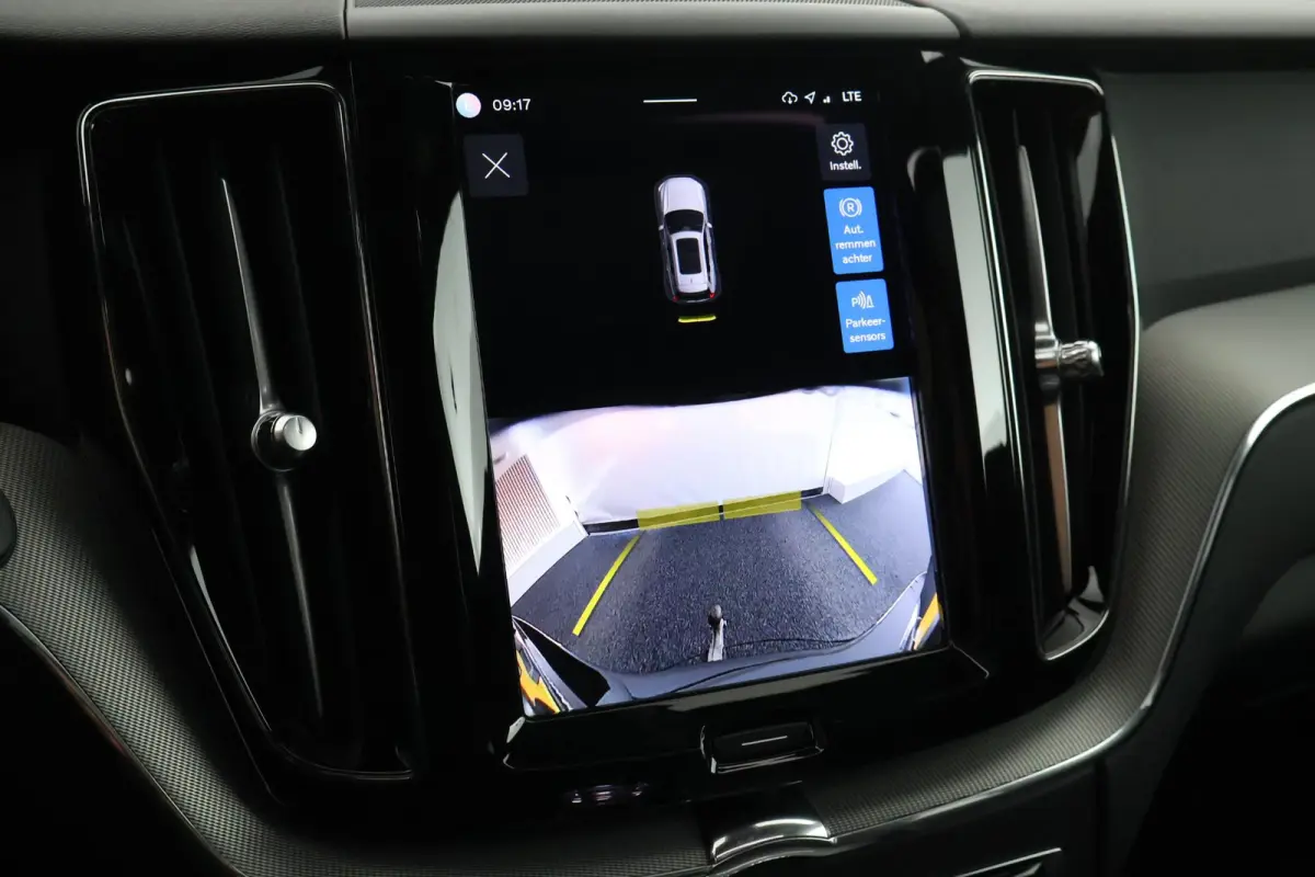2.0 T6 Plug-in hybrid AWD Plus Dark Trekhaak Camera Memory Keyless Panoramadak Navigatie