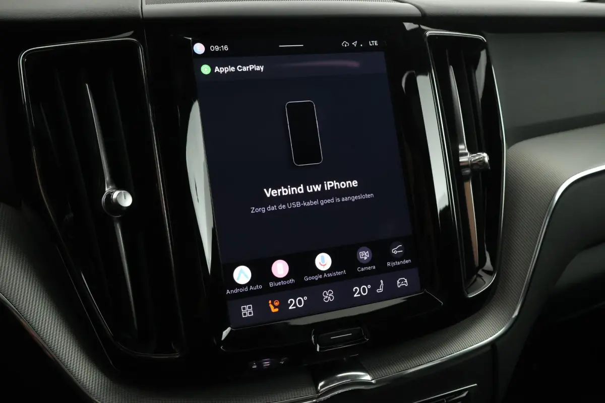 2.0 T6 Plug-in hybrid AWD Plus Dark Trekhaak Camera Memory Keyless Panoramadak Navigatie