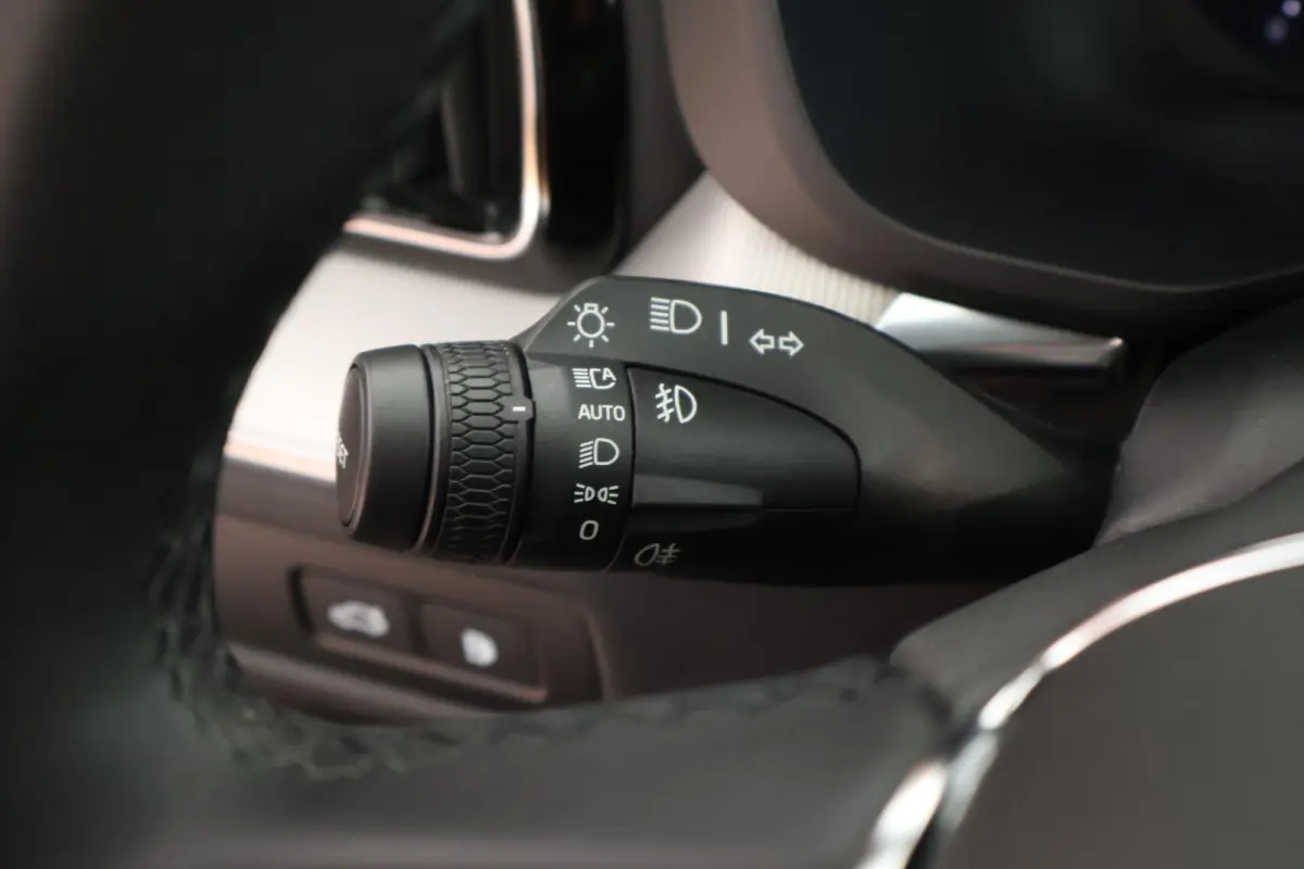 2.0 T6 Plug-in hybrid AWD Plus Dark Trekhaak Camera Memory Keyless Panoramadak Navigatie