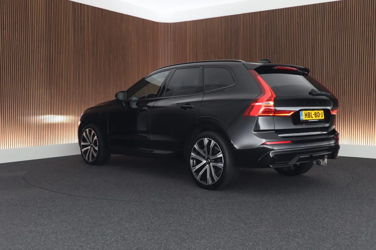 2.0 T6 Plug-in hybrid AWD Plus Dark Trekhaak Camera Memory Keyless Panoramadak Navigatie