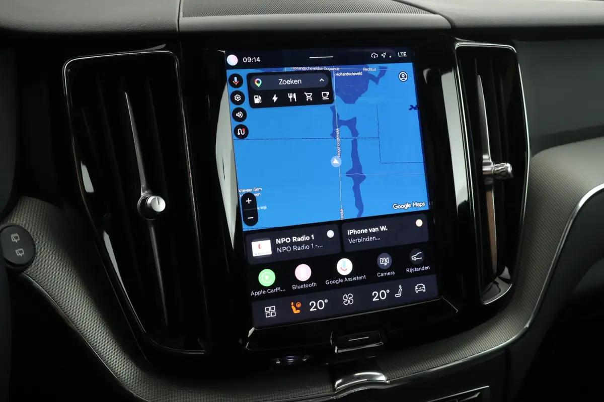 2.0 T6 Plug-in hybrid AWD Plus Dark Trekhaak Camera Memory Keyless Panoramadak Navigatie
