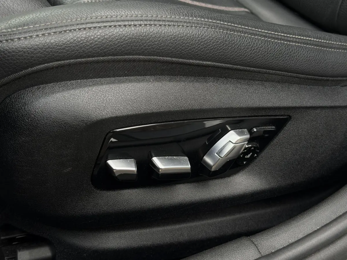 520i Luxury Led, Pano, Digidash, Leer, H/K..