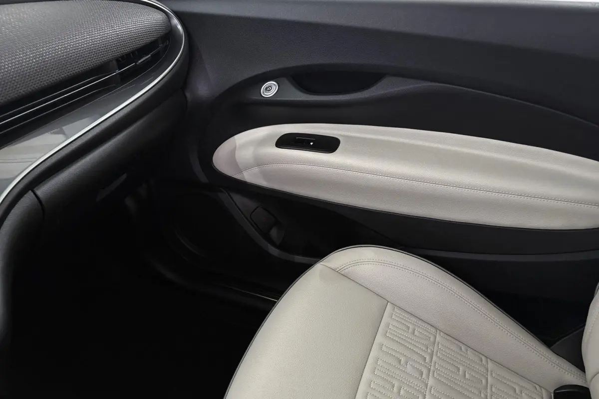 La Prima 42 kWh Pano Leder Stoelverwarming JBL Camera Apple CarPlay