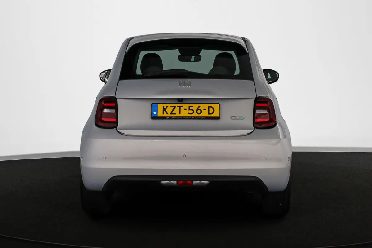 La Prima 42 kWh Pano Leder Stoelverwarming JBL Camera Apple CarPlay