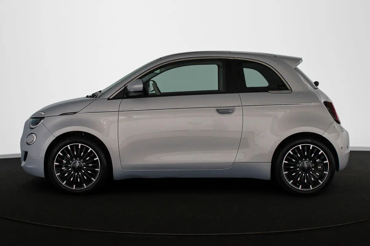 La Prima 42 kWh Pano Leder Stoelverwarming JBL Camera Apple CarPlay