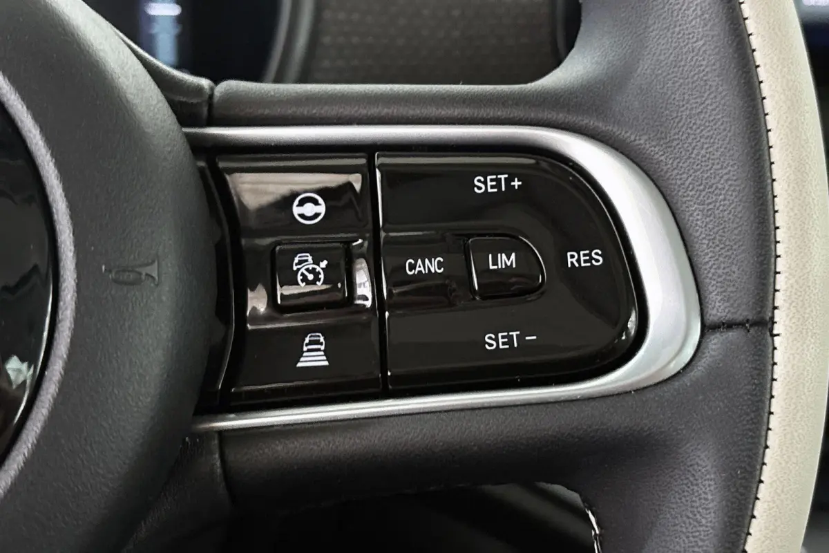 La Prima 42 kWh Pano Leder Stoelverwarming JBL Camera Apple CarPlay