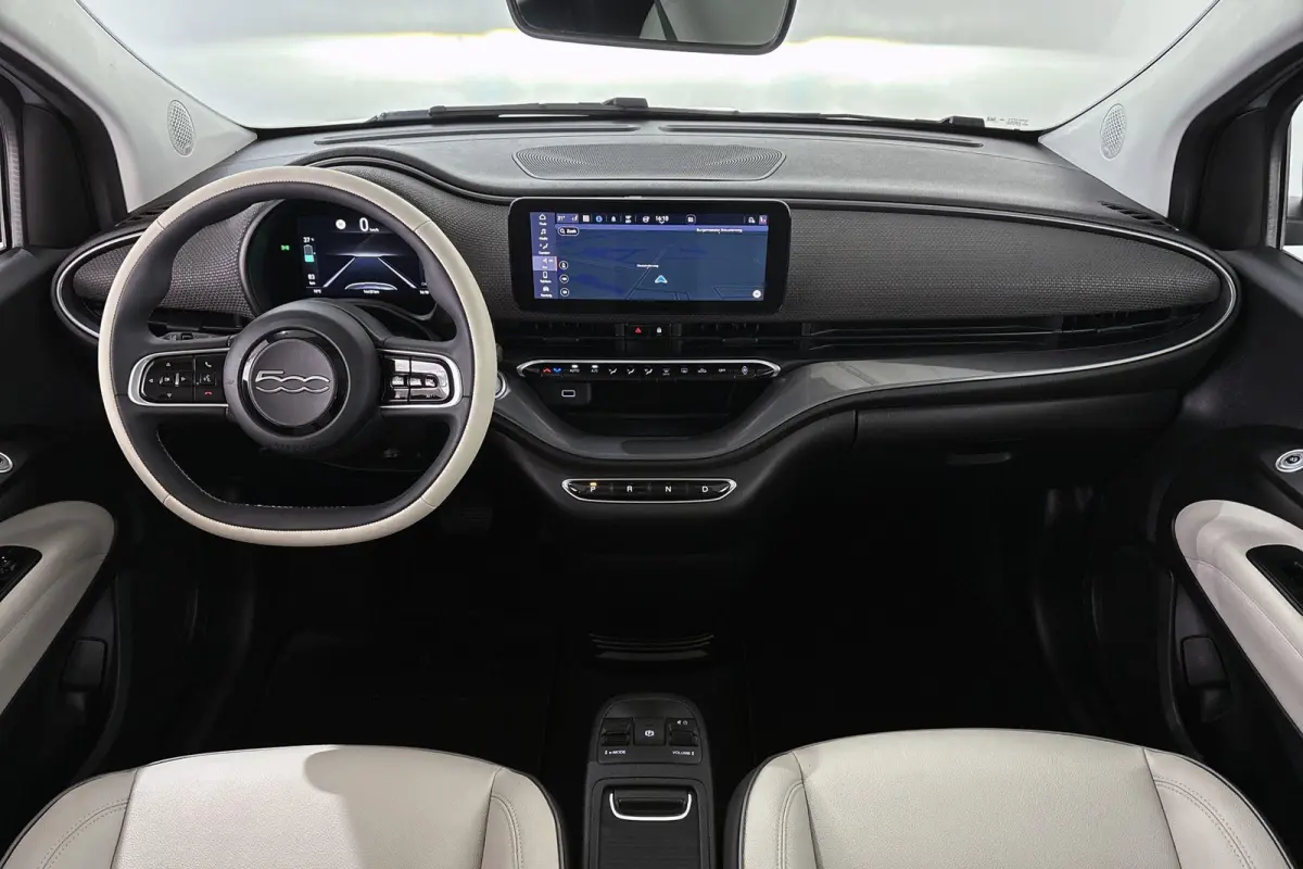 La Prima 42 kWh Pano Leder Stoelverwarming JBL Camera Apple CarPlay