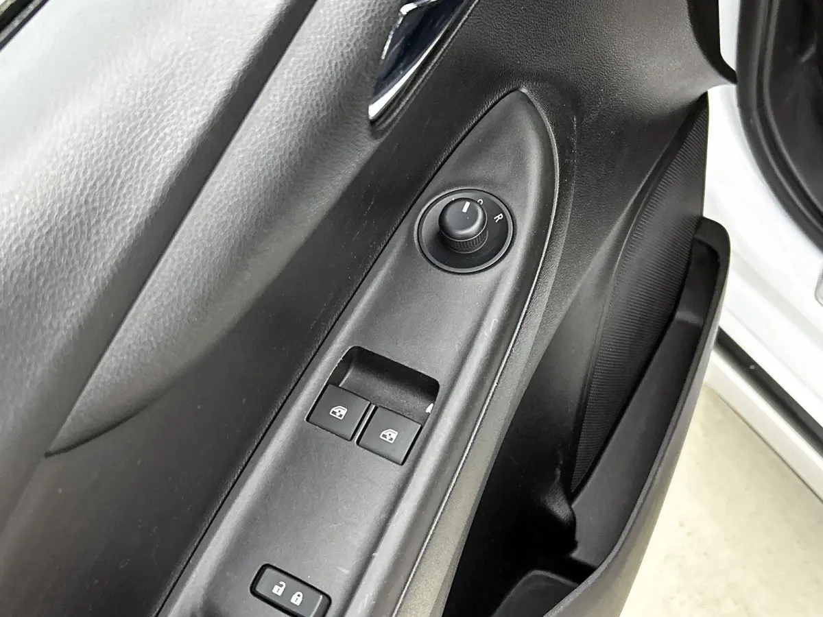 1.0 Online Edition Apple Carplay/Android Auto | Stoelverwarming