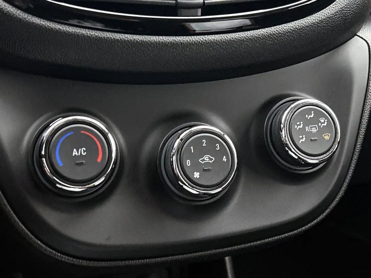 1.0 Online Edition Apple Carplay/Android Auto | Stoelverwarming