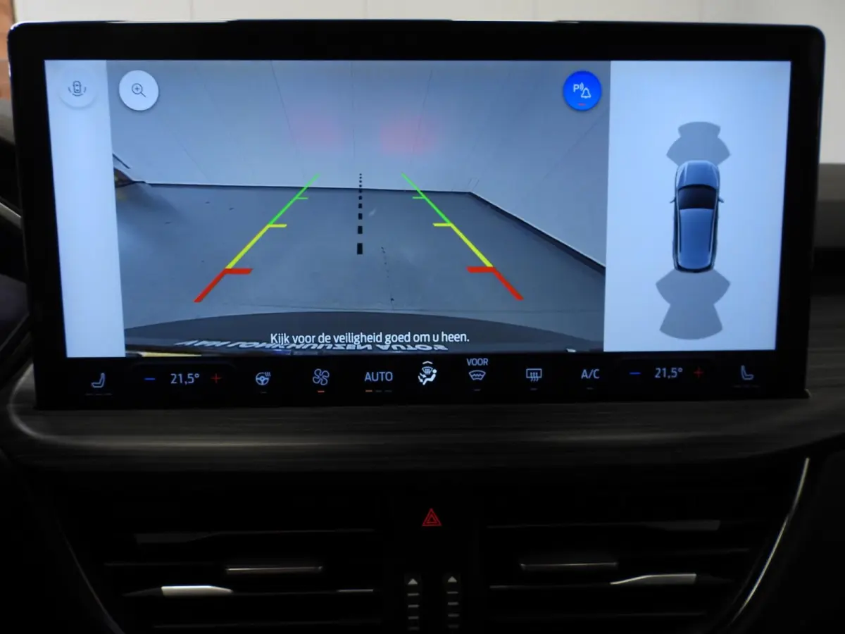 2.5 PHEV Plug-In Active NAVI/CAMERA/LED/HEAD-UP/18"LMV!