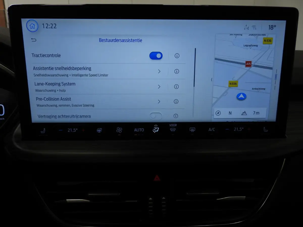 2.5 PHEV Plug-In Active NAVI/CAMERA/LED/HEAD-UP/18"LMV!