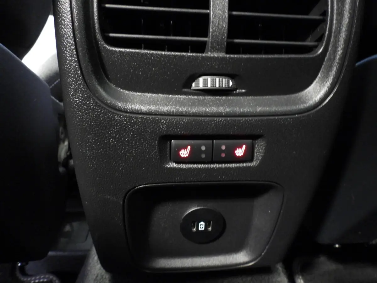2.5 PHEV Plug-In Active NAVI/CAMERA/LED/HEAD-UP/18"LMV!