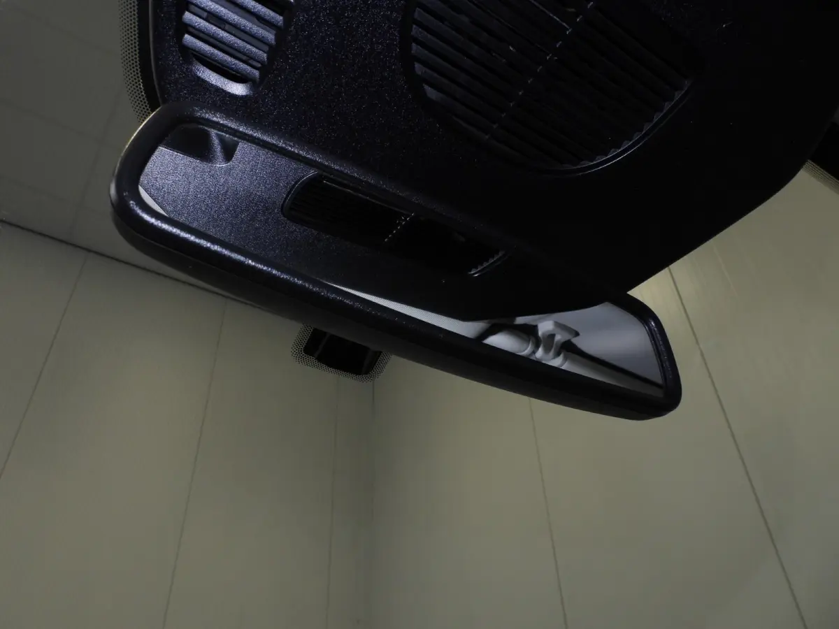 2.5 PHEV Plug-In Active NAVI/CAMERA/LED/HEAD-UP/18"LMV!