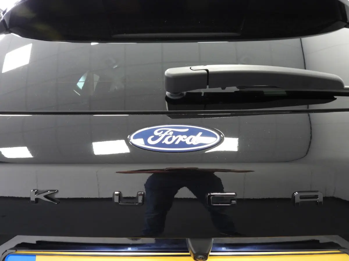 2.5 PHEV Plug-In Active NAVI/CAMERA/LED/HEAD-UP/18"LMV!