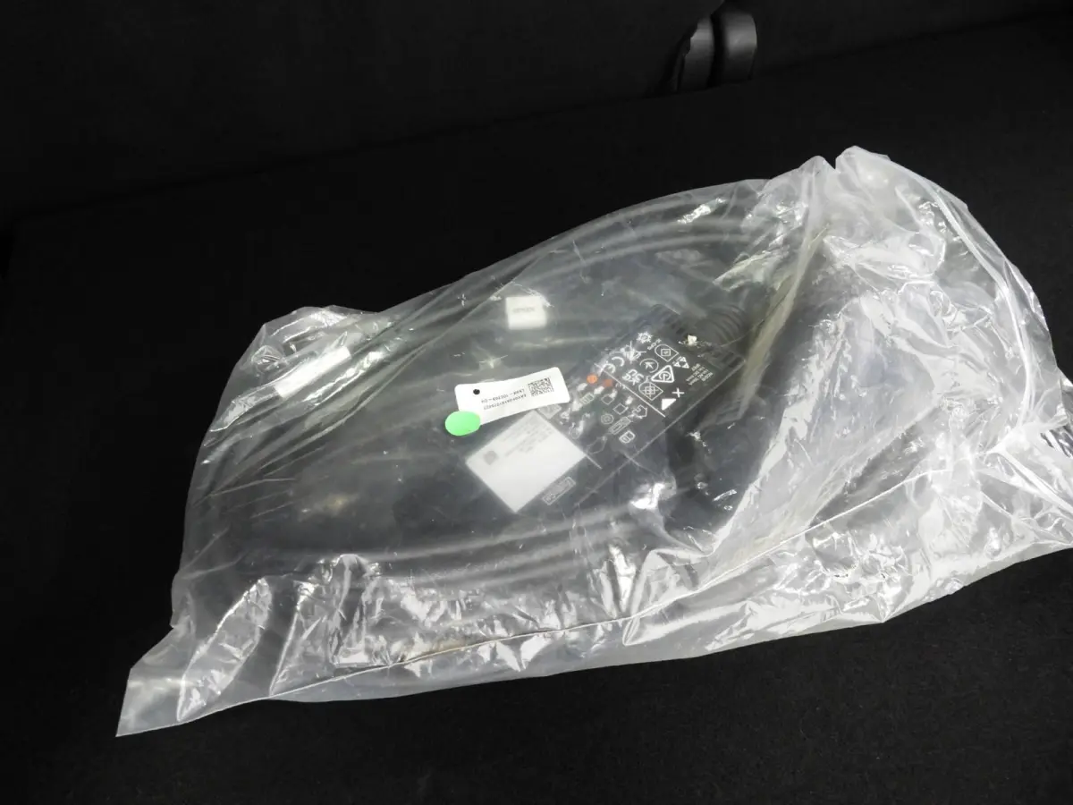 2.5 PHEV Plug-In Active NAVI/CAMERA/LED/HEAD-UP/18"LMV!