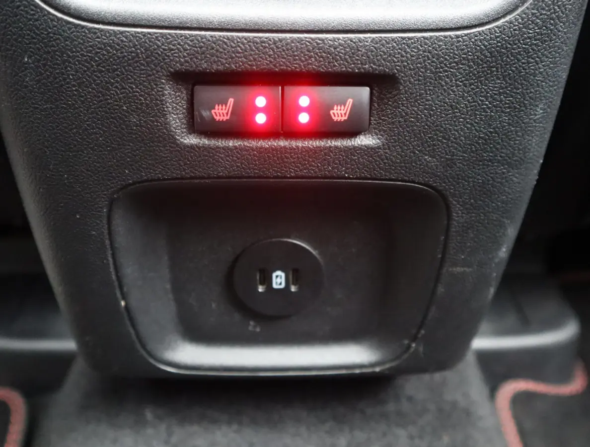 2.5 PHEV ST-Line | Stoel, Stuur en Voorruitverwarming Adaptieve Cruise | Blind Spot | Led Koplampen | HUD