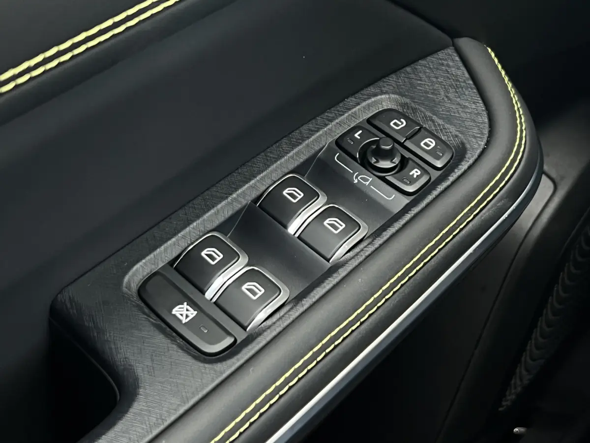 1.5 Core | Mineral Green | Virtual Cockpit | ACC | Carplay