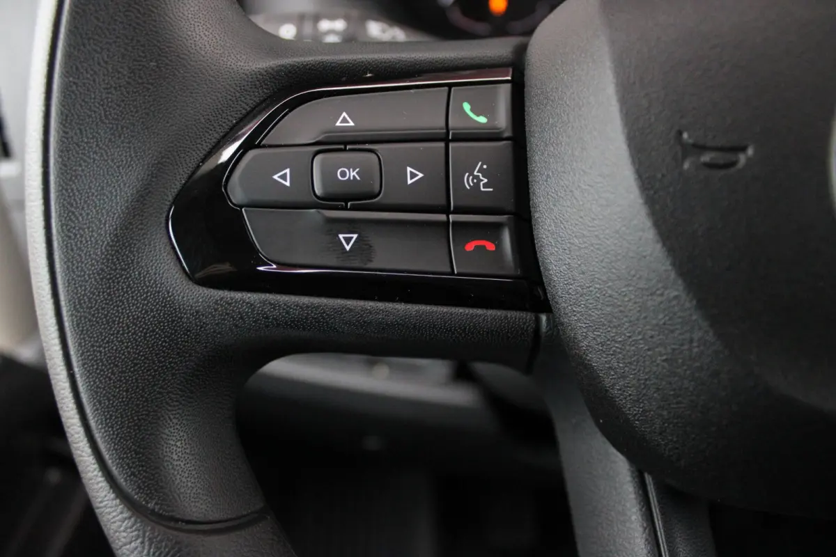 33 2.2 MultiJet 140PK L3H2 | NIEUWE BUS! BPM VRIJ! | ACHTERUITRIJ CAMERA | APPLE CARPLAY/ANDROID AUTO | 3-ZITS | CRUISE CONTROL | CLIMATE CONTROL | DAB+ RADIO | DIGITALE COCKPIT |