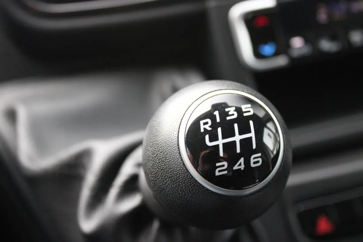 33 2.2 MultiJet 140PK L3H2 | NIEUWE BUS! BPM VRIJ! | ACHTERUITRIJ CAMERA | APPLE CARPLAY/ANDROID AUTO | 3-ZITS | CRUISE CONTROL | CLIMATE CONTROL | DAB+ RADIO | DIGITALE COCKPIT |