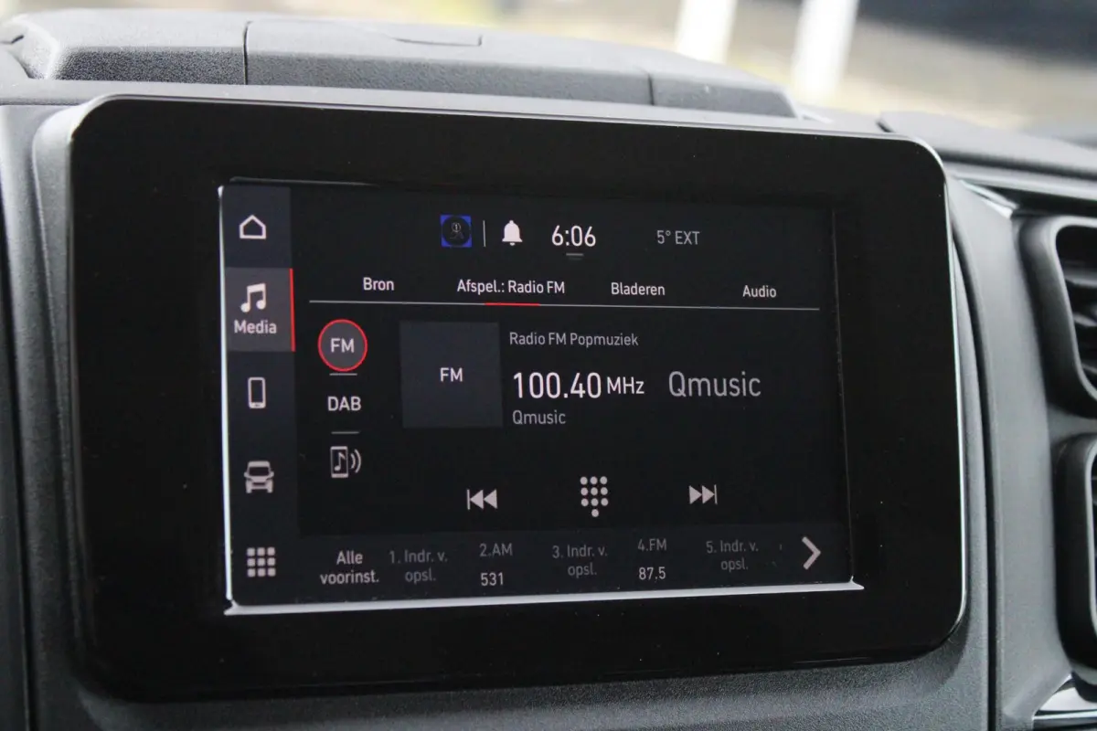 33 2.2 MultiJet 140PK L3H2 | NIEUWE BUS! BPM VRIJ! | ACHTERUITRIJ CAMERA | APPLE CARPLAY/ANDROID AUTO | 3-ZITS | CRUISE CONTROL | CLIMATE CONTROL | DAB+ RADIO | DIGITALE COCKPIT |