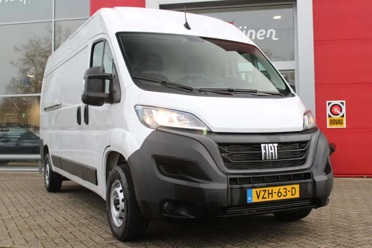 33 2.2 MultiJet 140PK L3H2 | NIEUWE BUS! BPM VRIJ! | ACHTERUITRIJ CAMERA | APPLE CARPLAY/ANDROID AUTO | 3-ZITS | CRUISE CONTROL | CLIMATE CONTROL | DAB+ RADIO | DIGITALE COCKPIT |